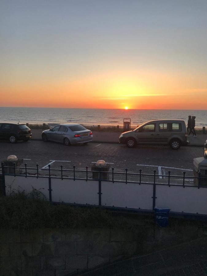 For 2 At The Zandvoort